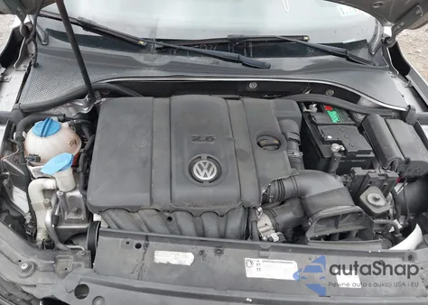 2014 Volkswagen Passat 2.5L Wolfsburg Edition z USA, uszkodzony, nr VIN 1VWAP7A38EC019075